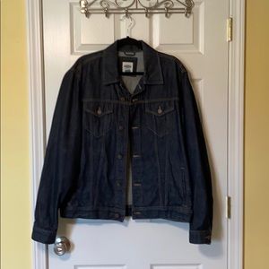 Men’s dark denim jacket, classic style